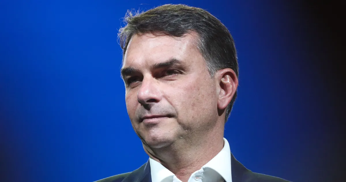 Flávio promete presença de Jair Bolsonaro em rodeio paulista no próximo ano