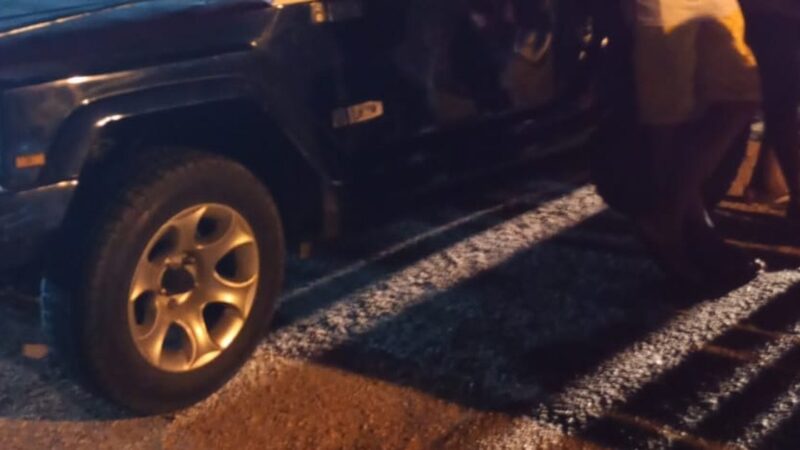 Homem fica ferido após ser atropelado na SE-100, em Estância
