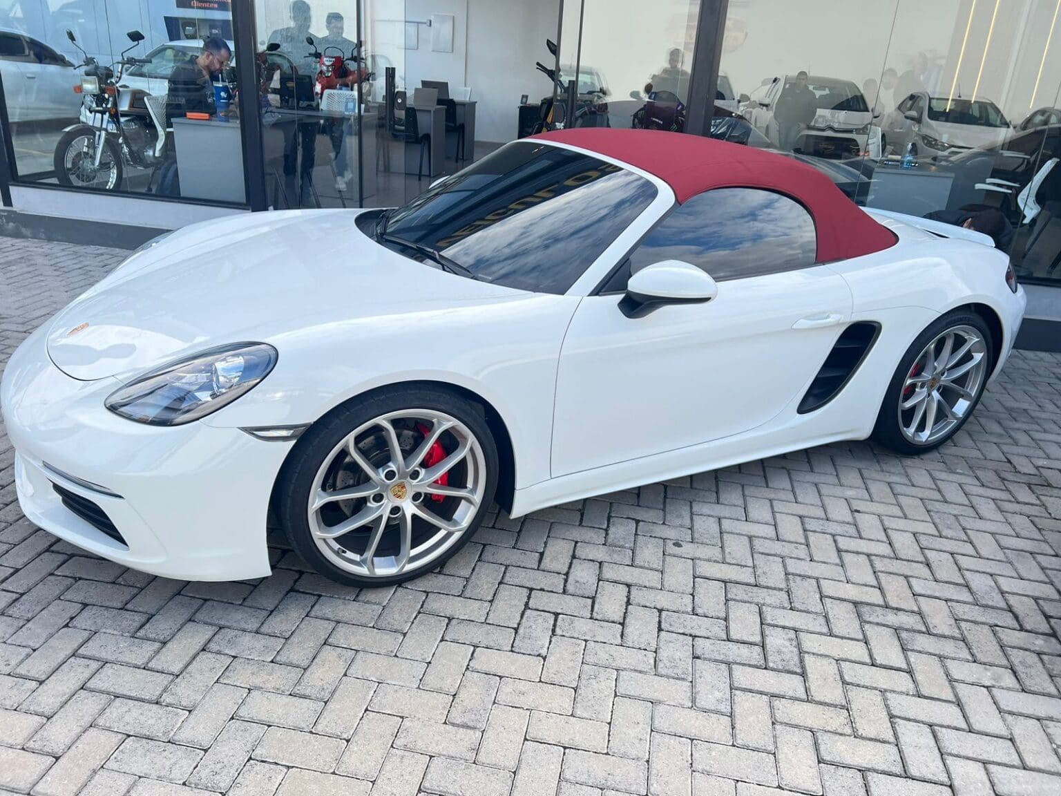 Polícia Civil de Sergipe e FICCO/BA cumprem mandado e recuperam Porsche avaliado em mais de meio milhão em Salvador