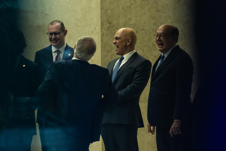 STF mantém silêncio sobre crise envolvendo Moraes após relatório da PF