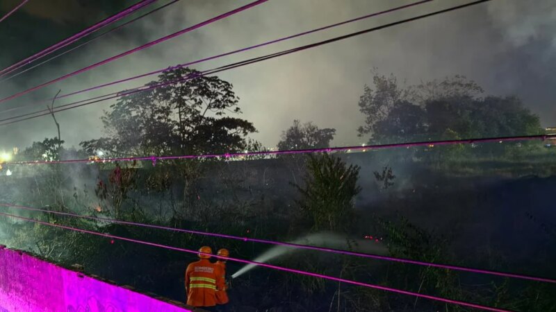 Incêndio atinge área de vegetação nos fundos do Hospital Amparo de Maria, em Estância