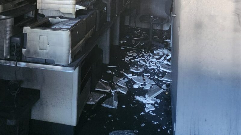Incêndio atinge prédio anexo ao Ciosp na Avenida São Paulo, em Aracaju