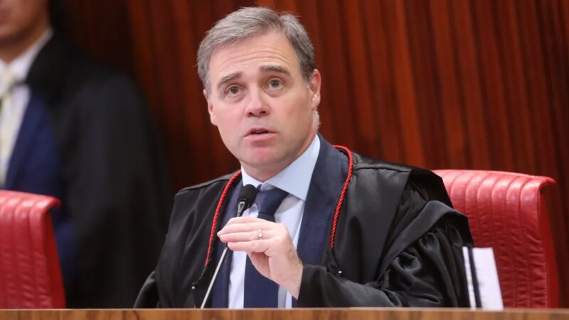 Mendonça derruba sigilo de pagamentos de Vorcaro