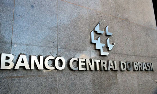 Mercado reduz projeção da Selic para 13,50%