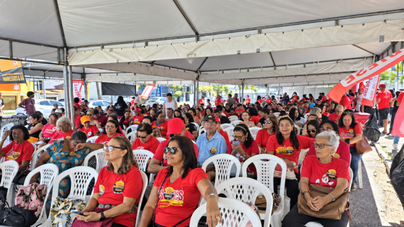 Professores da rede estadual desafiam decisão judicial e deflagram greve por tempo indeterminado em Sergipe