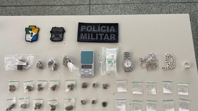 Suspeito é preso com drogas no bairro São Conrado, em Aracaju
