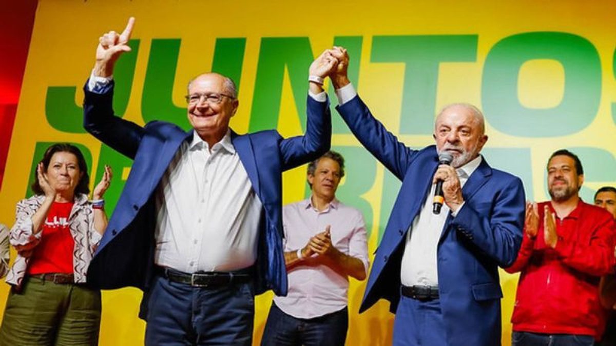 Lula vence eleição no Complexo Penitenciário da Papuda com 74 votos; Flávio teve 70