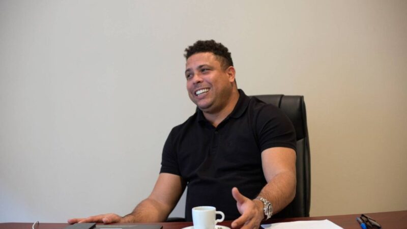 Lenda do futebol, Ronaldo Fenômeno “abre a carteira” e compra ações de famosa marca de artigos esportivos