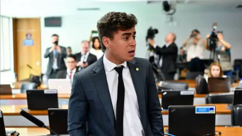 TSE restringe redes sociais de Nikolas Ferreira e proíbe republicação de informações falsas