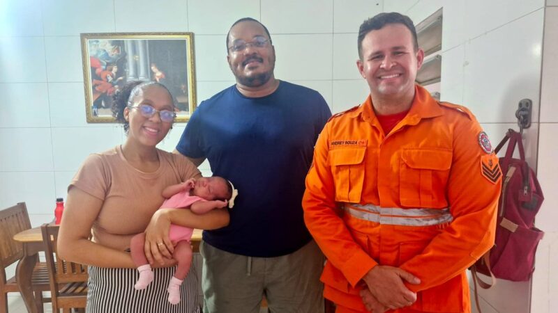 Bombeiro faz manobra de desengasgo e salva bebê de um mês em Aracaju