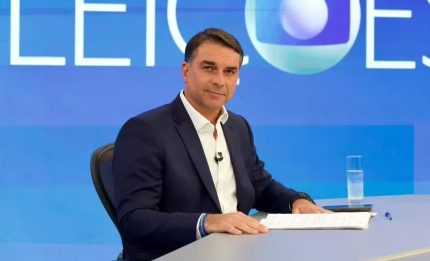 Flávio Bolsonaro admite cargo para Jair Bolsonaro e descarta Eduardo como chanceler