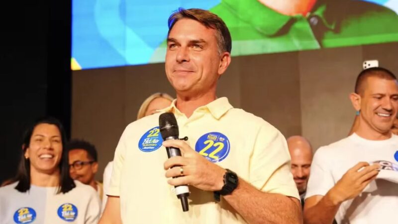 Flávio Bolsonaro é mais rejeitado que Lula em nova pesquisa da eleição de 2026