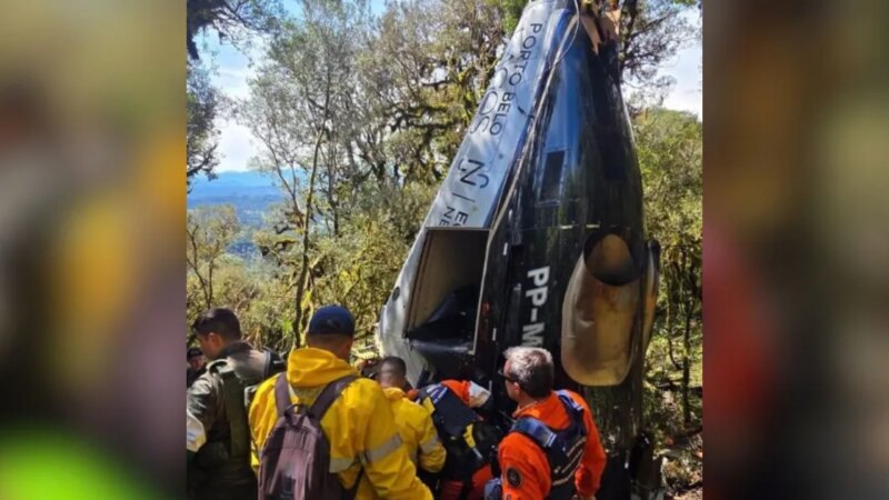 Helicóptero de Rick: motores são retirados após duas semanas do acidente em SC