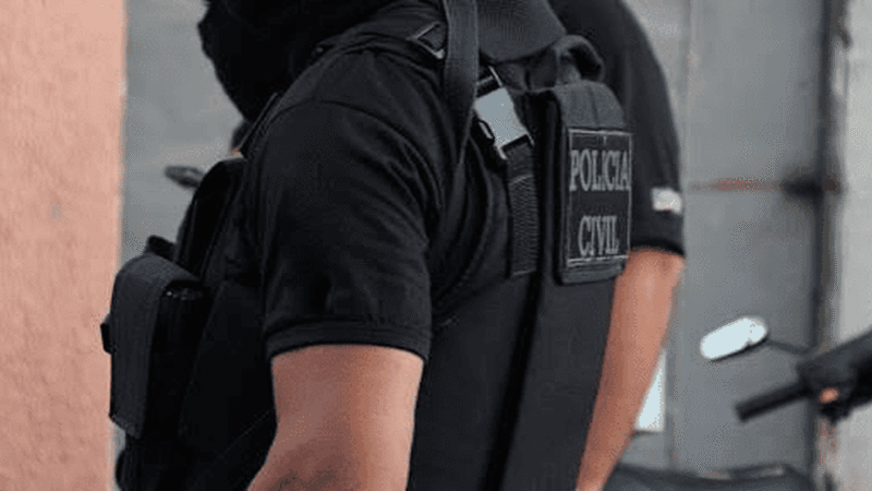 Homem é preso após agredir filha em via pública em Tobias Barreto