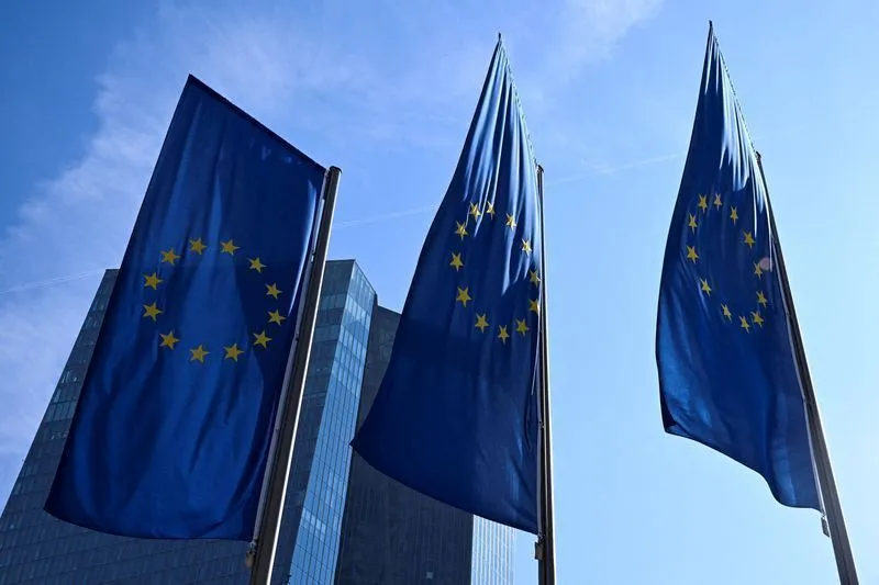 Inflação na zona do euro sobe acima do esperado e mantém pressão sobre BCE