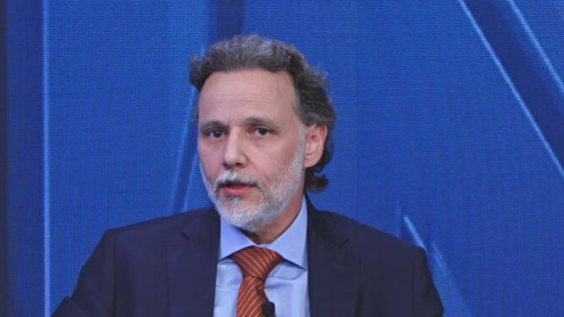 Lulinha entregou sigilos a Mendonça e pode prestar depoimento, diz advogado